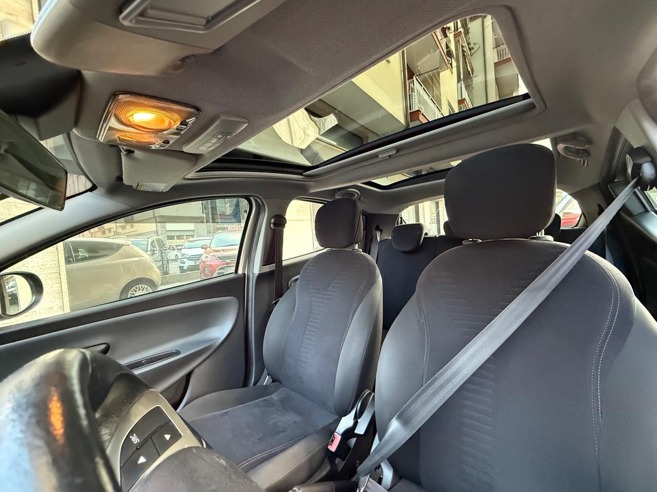 Lancia Ypsilon 1.3 MJT 16V 95 CV 5 porte S&S Elefantino