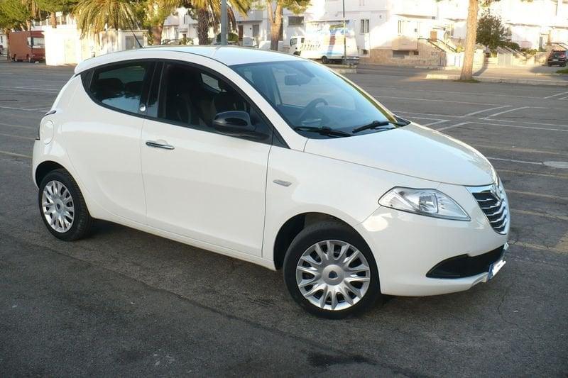 Lancia Ypsilon Ypsilon 1.2 69 CV 5 porte GPL Ecochic Silver