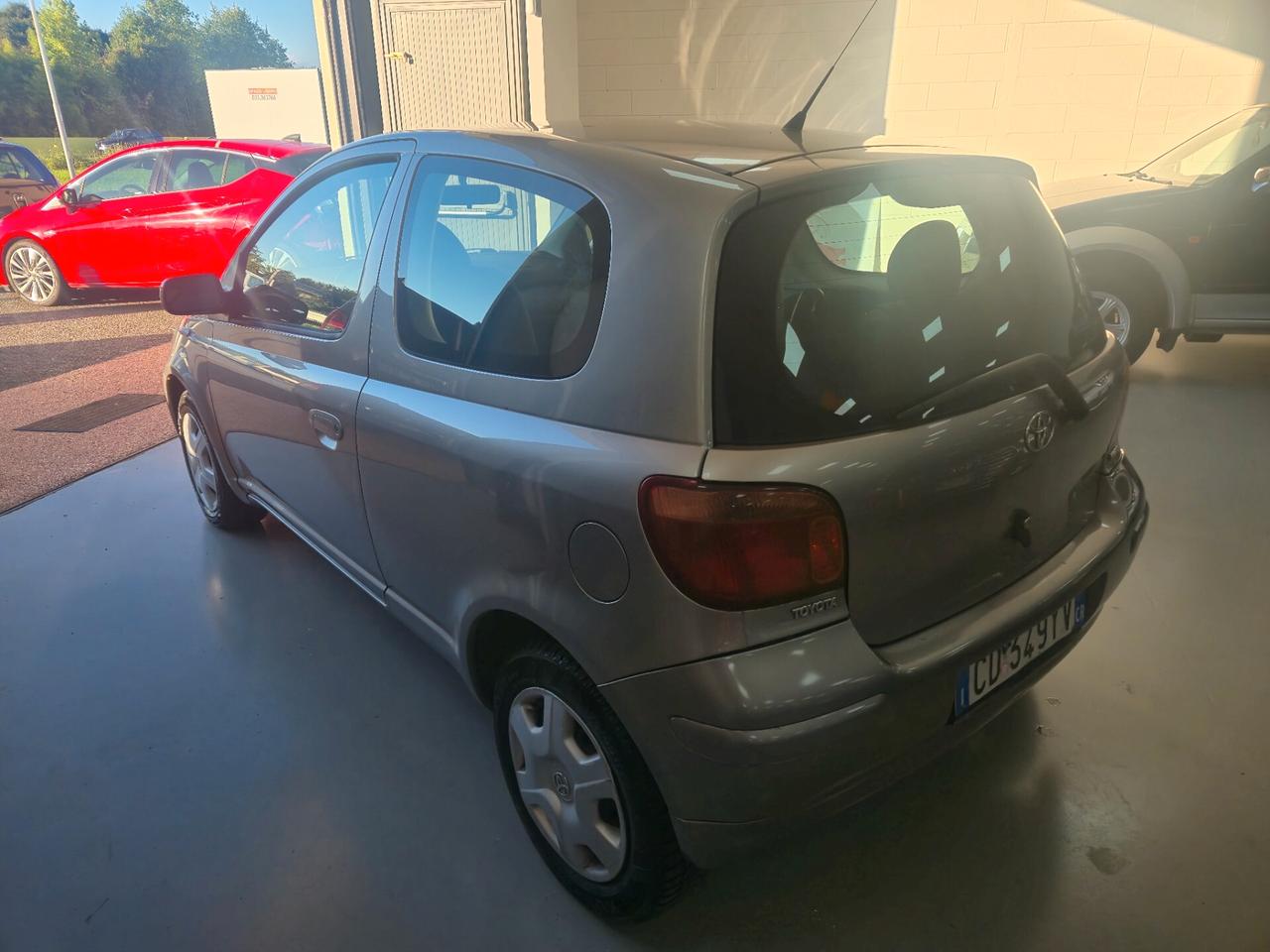Toyota Yaris 1.0i 16V cat 3 porte