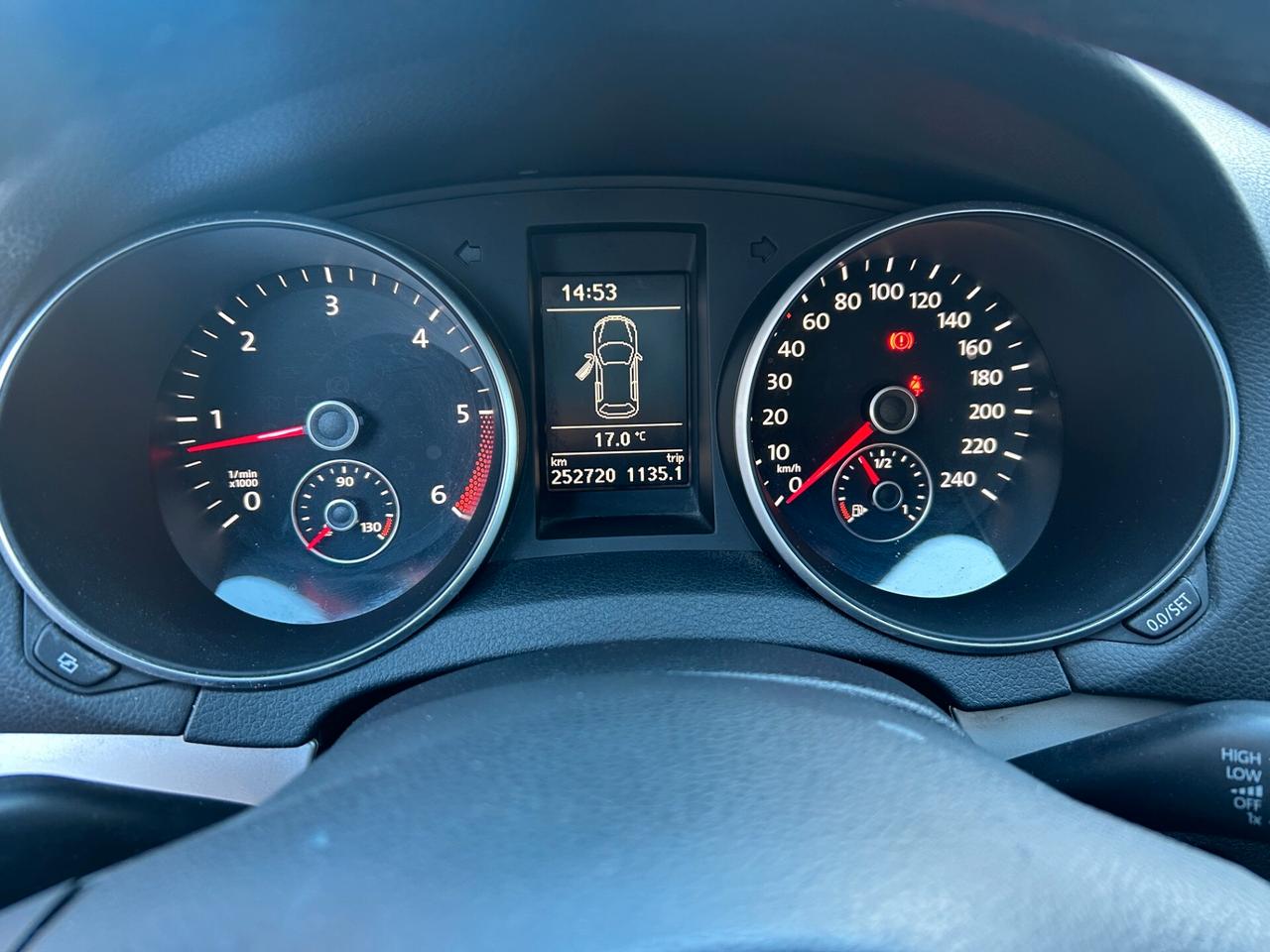 Volkswagen Golf 1.6 TDI DPF 5p. Highline 2011