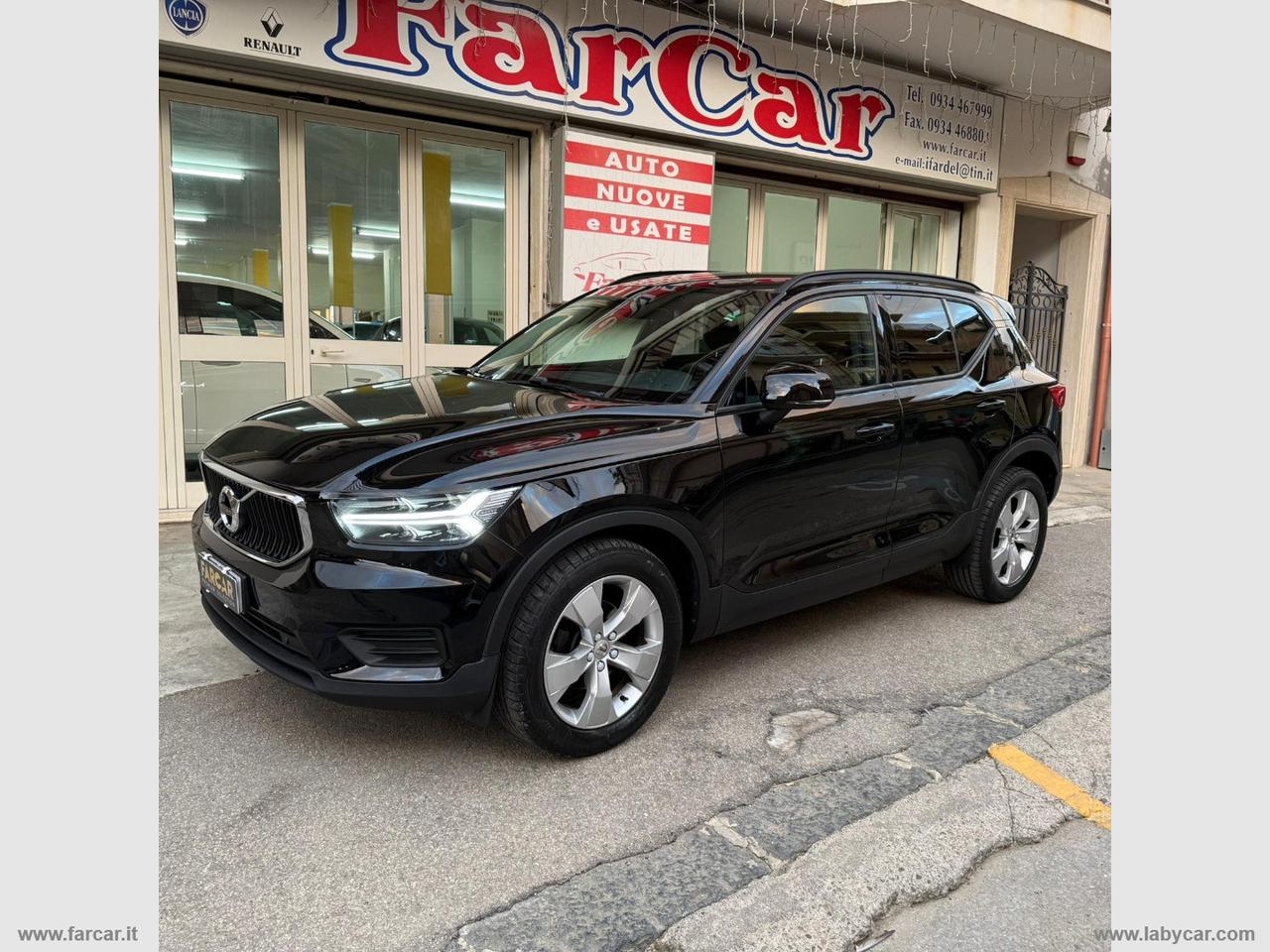 VOLVO XC40 D3 AWD Geartronic Momentum Core