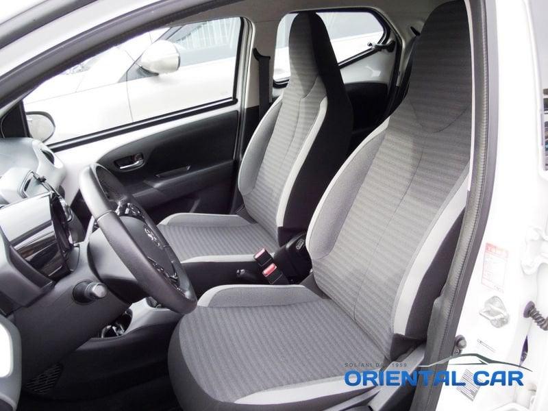 Toyota Aygo 1.0 VVT-i x-play MOLTO BELLA
