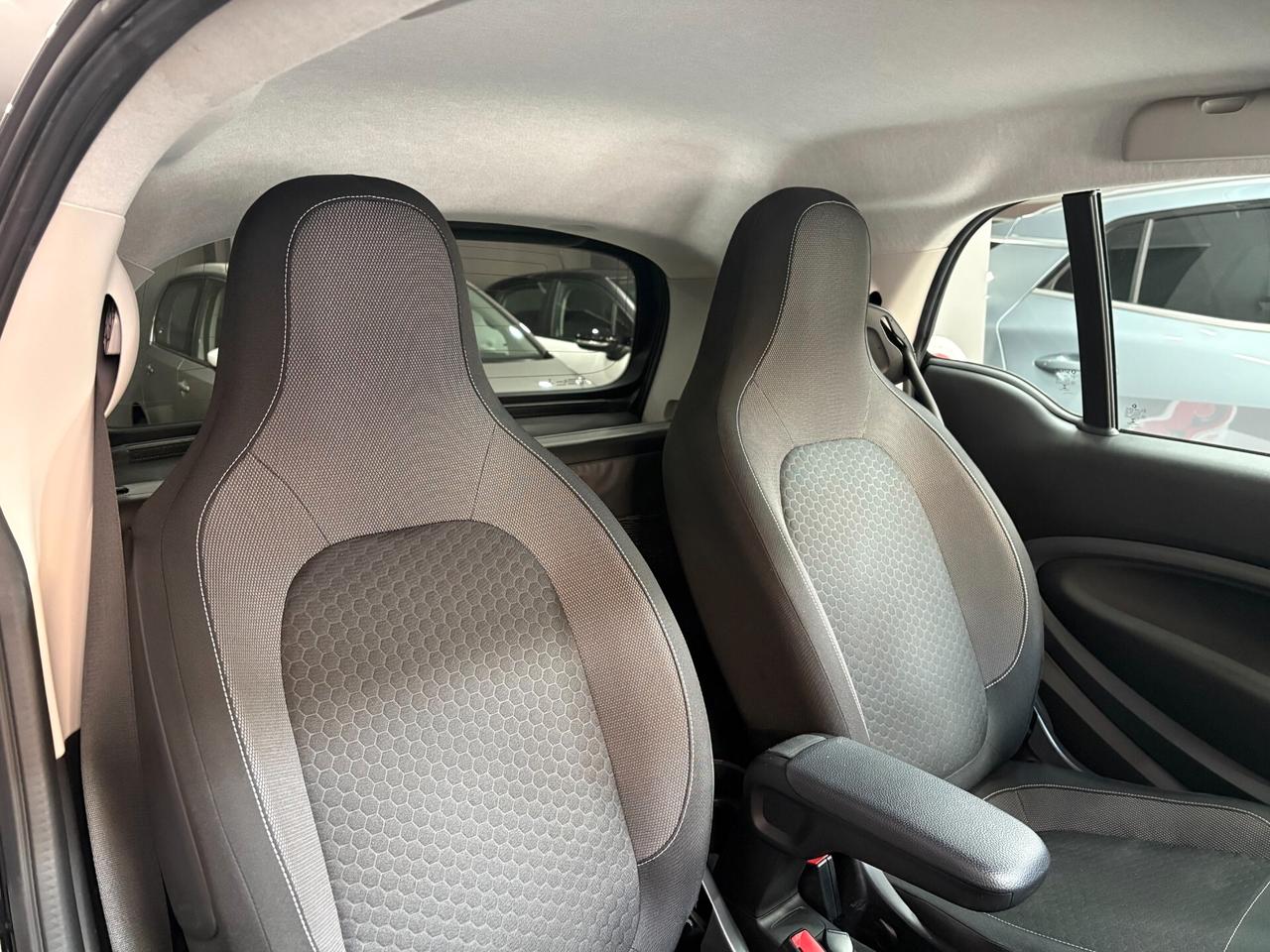 smart forTwo EQ Passion 22kW ITALIANA