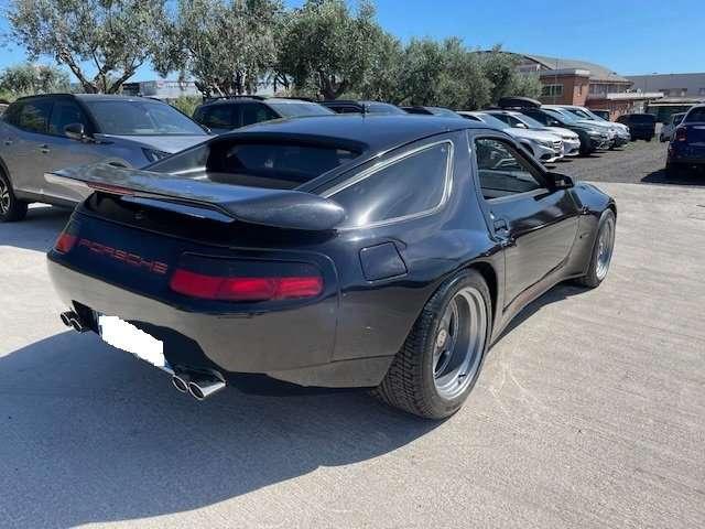 Porsche 928 S4 STROSEK