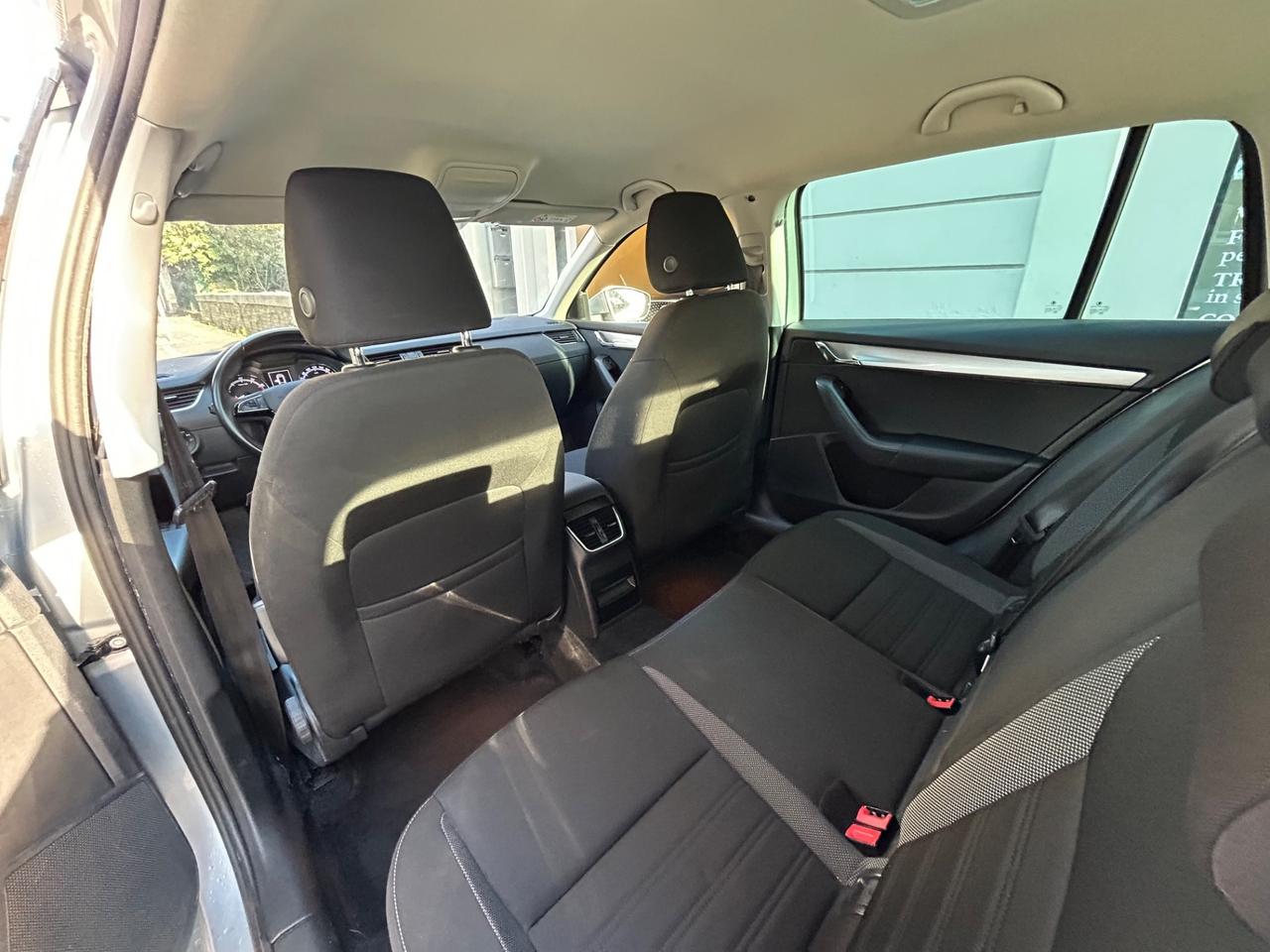 Skoda Octavia Wagon 1.5 G-Tec 130cv Ambition DSG 80.000KM!!!