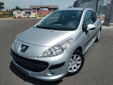 Peugeot 207 1.4 8V 75CV 3p. X Line x neopatentati