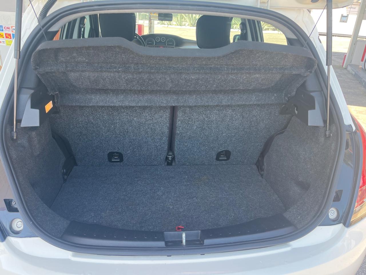 Lancia Ypsilon 0.9 TwinAir 85 CV 5 porte Metano Ecochic Gold