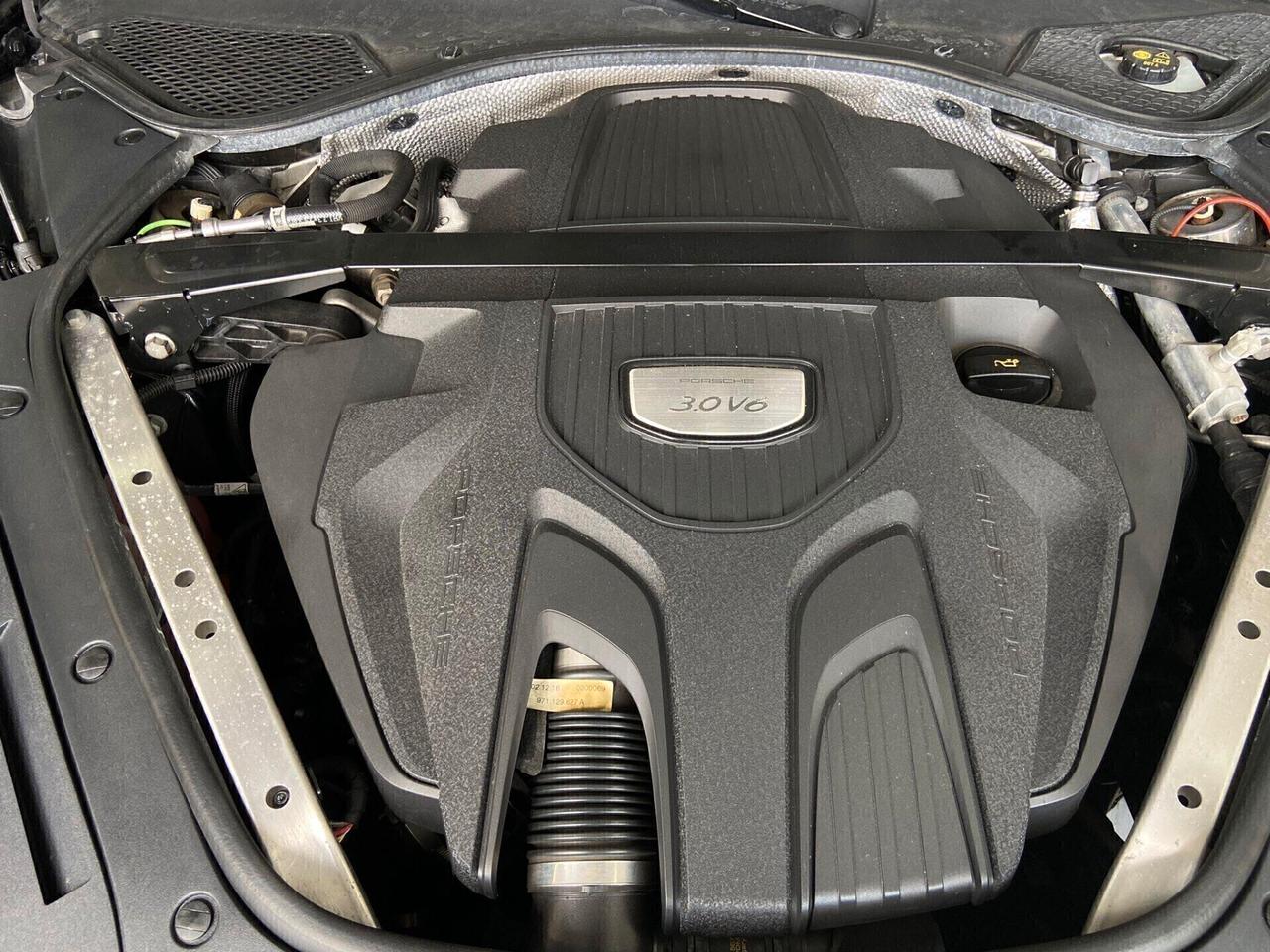 NUOVA PORSCHE PANAMERA 4 EXECUTIVE COUPE’ 3.0 V6 BI TURBO 330CV AUTOMATICA PDK