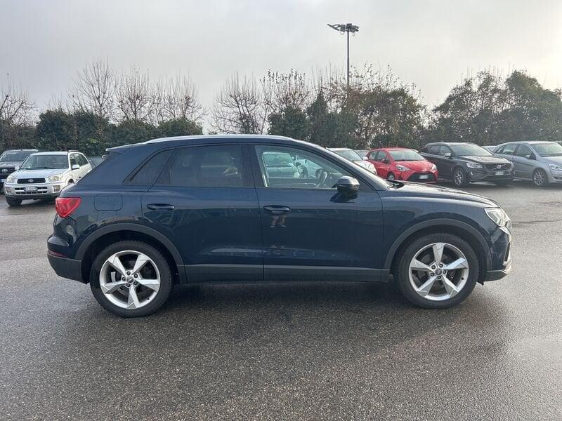 Audi Q3 35 TDI S tronic Business