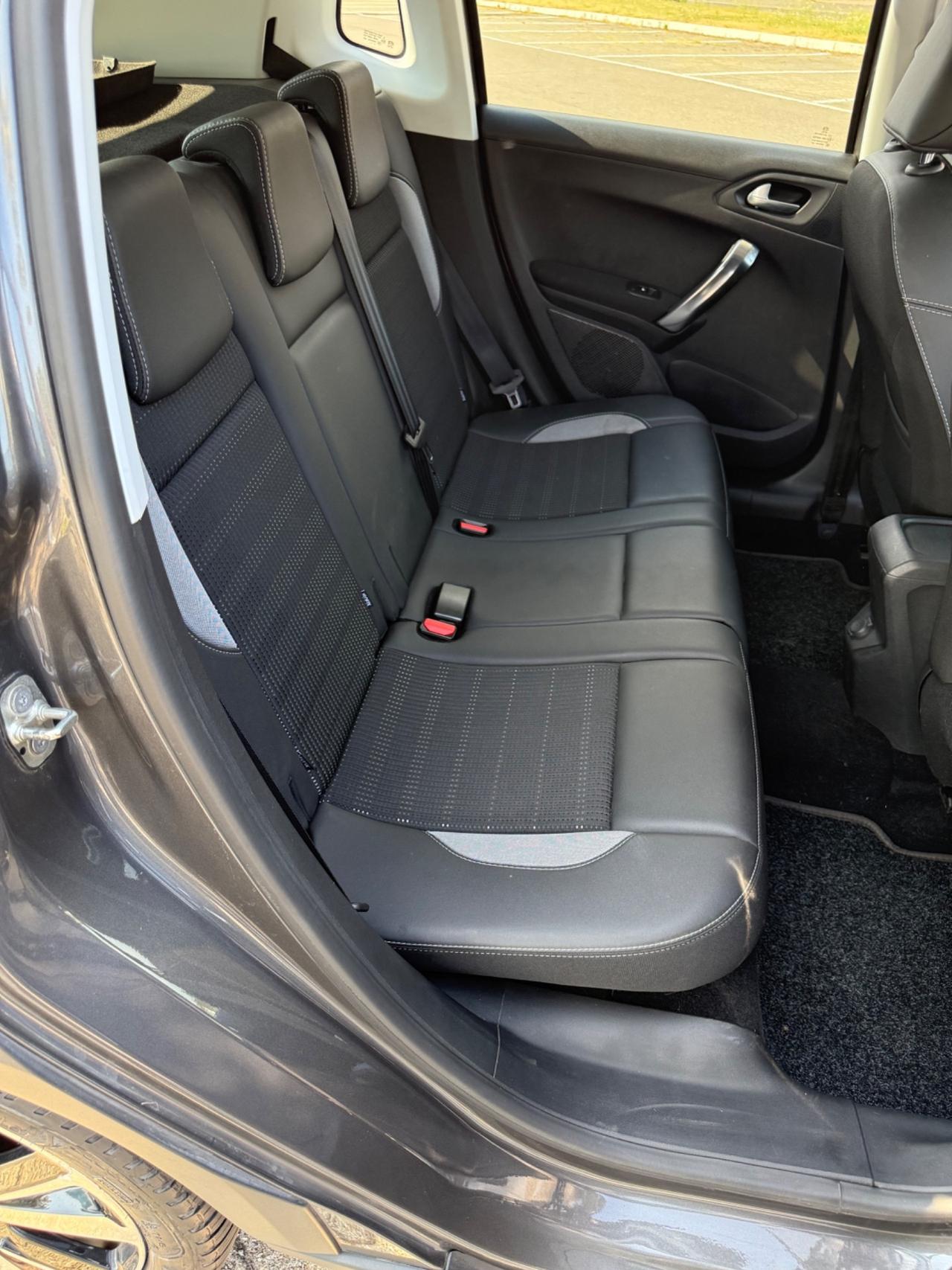 Peugeot 2008 PureTech Turbo 110 S&S*Navi*Pelle*Camera*Cerchi