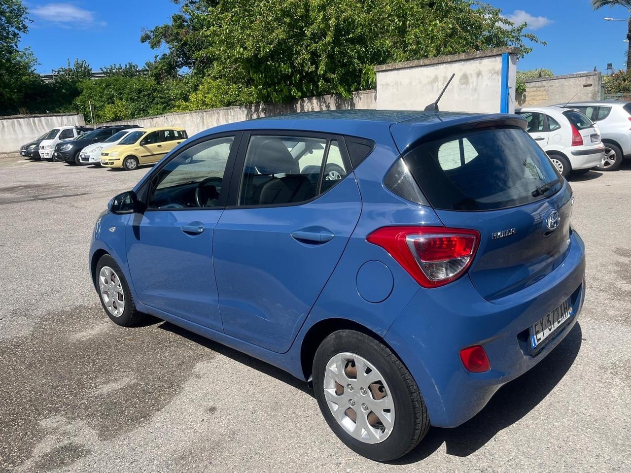 Hyundai i10-1.0 gpl - full opt-2015