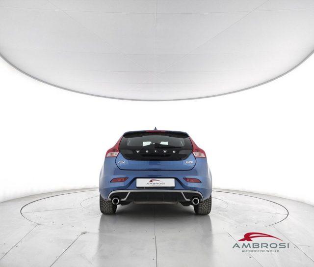 VOLVO V40 D2 R-design