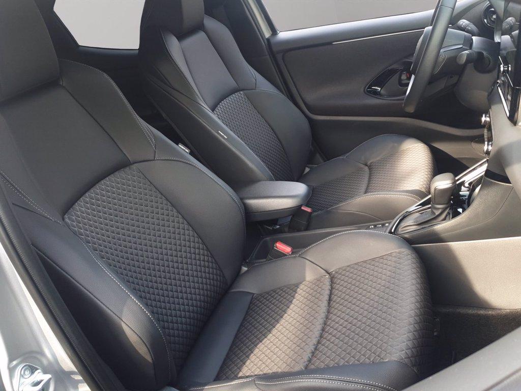 TOYOTA Yaris 1.5h 130 lounge del 2026