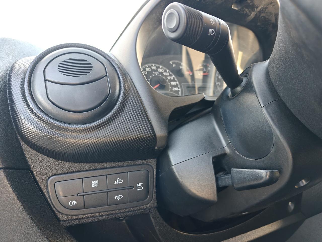 Fiat Fiorino 1.3 MJT Cargo SX 95CV