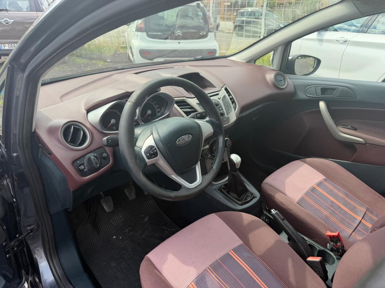 Ford Fiesta Ikon 1.4 TDCi 70CV 5 porte