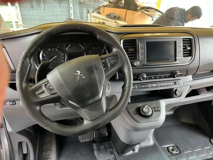 Peugeot Expert 2.0 BlueHDi 120 S&S EAT 3posti