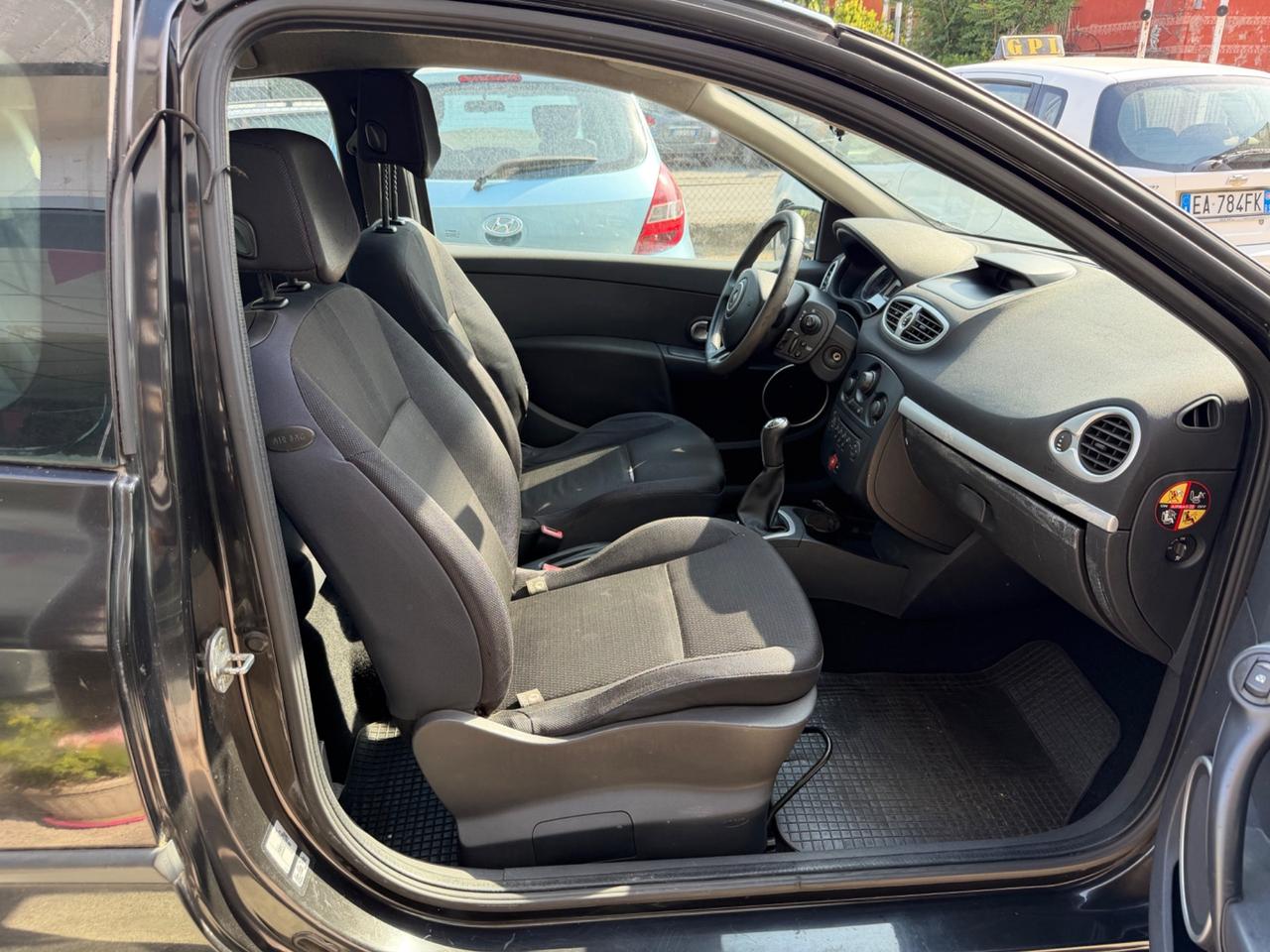 Renault Clio 1.2 16V 3 porte - Neopatentati-Motore perfetto