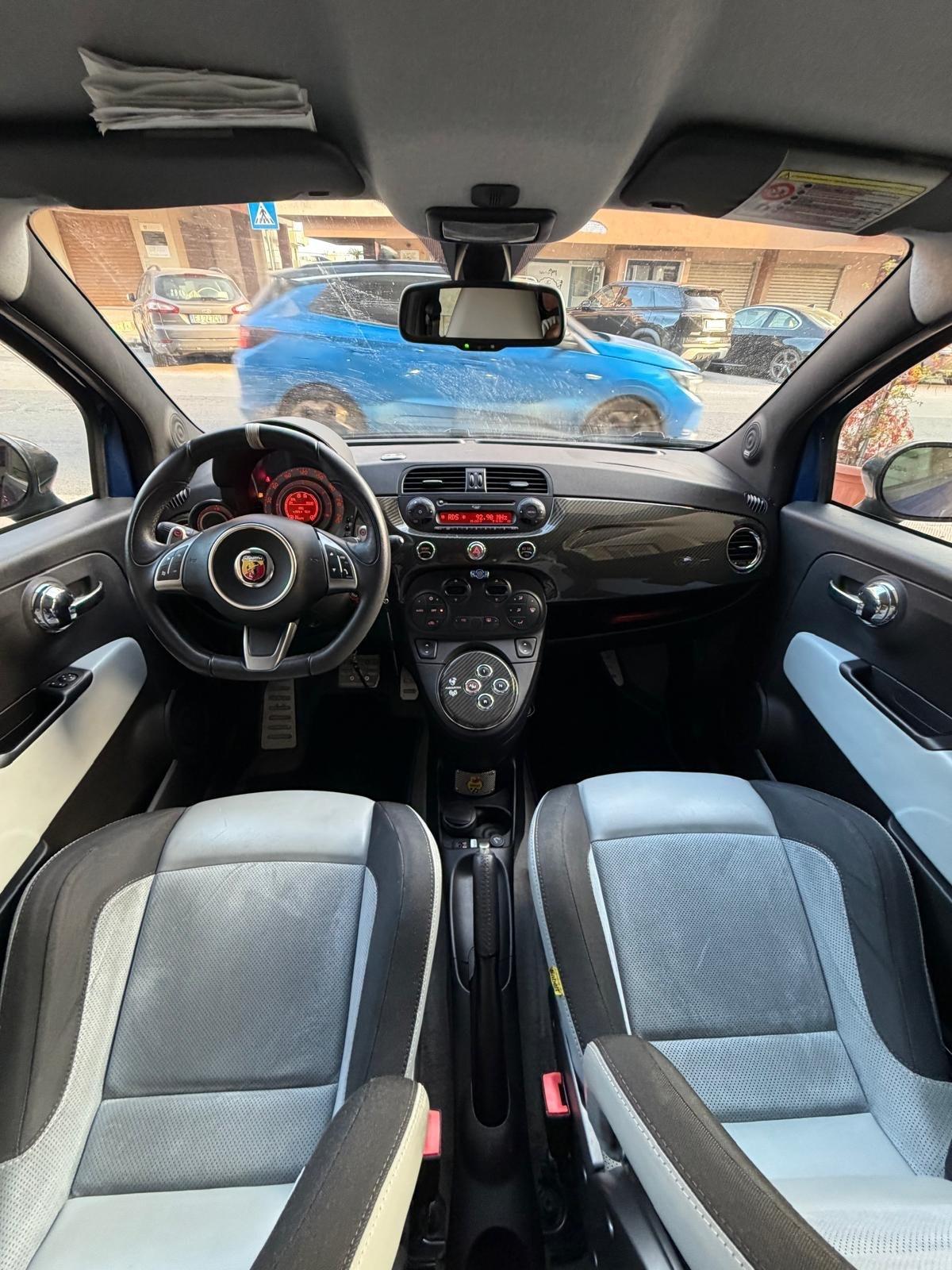Abarth 500 1.4 Turbo T-Jet TRIBUTO FERRARI