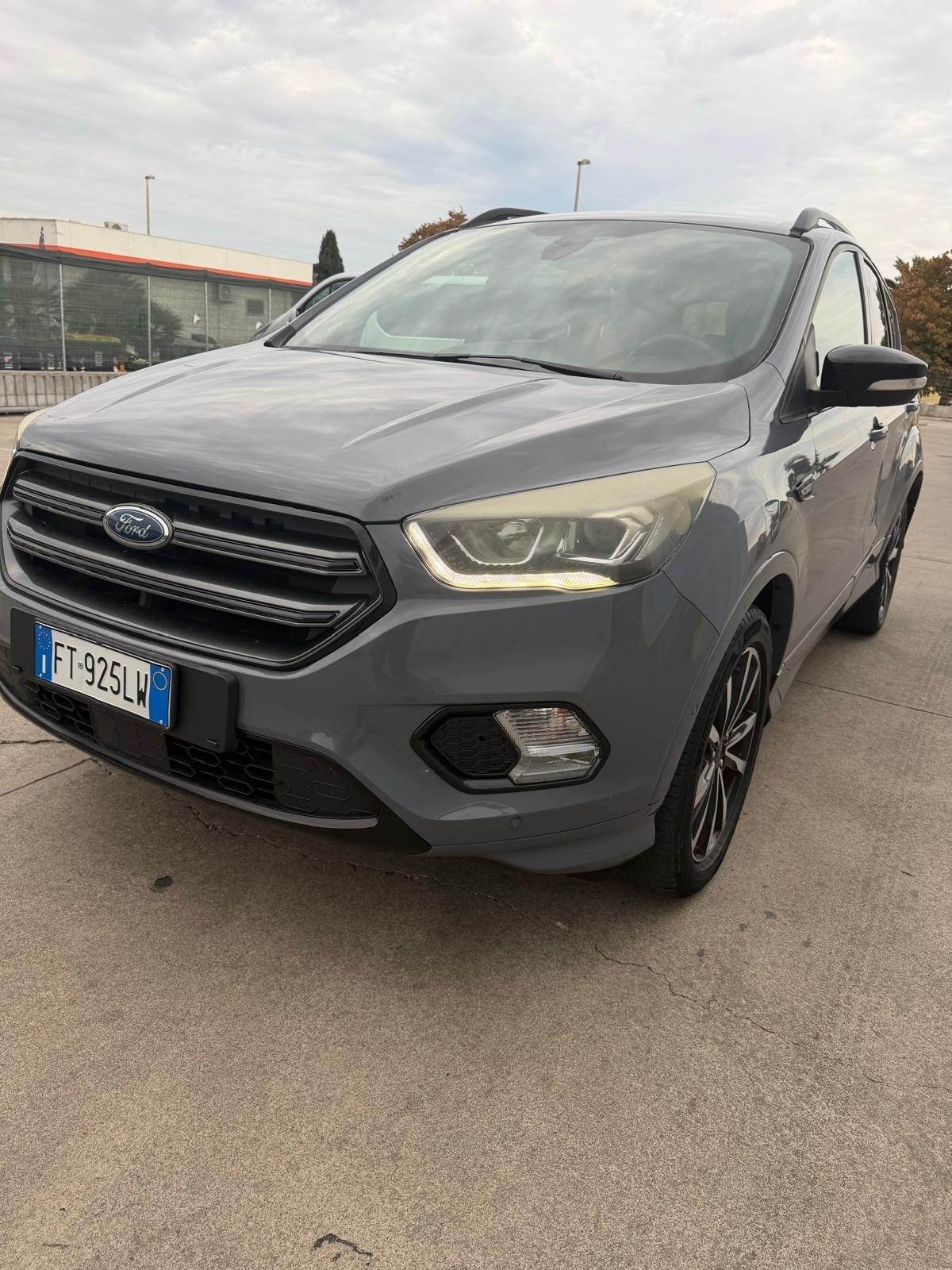 Ford Kuga 2.0 TDCI 120 CV S&S 2WD Powershift ST-Line