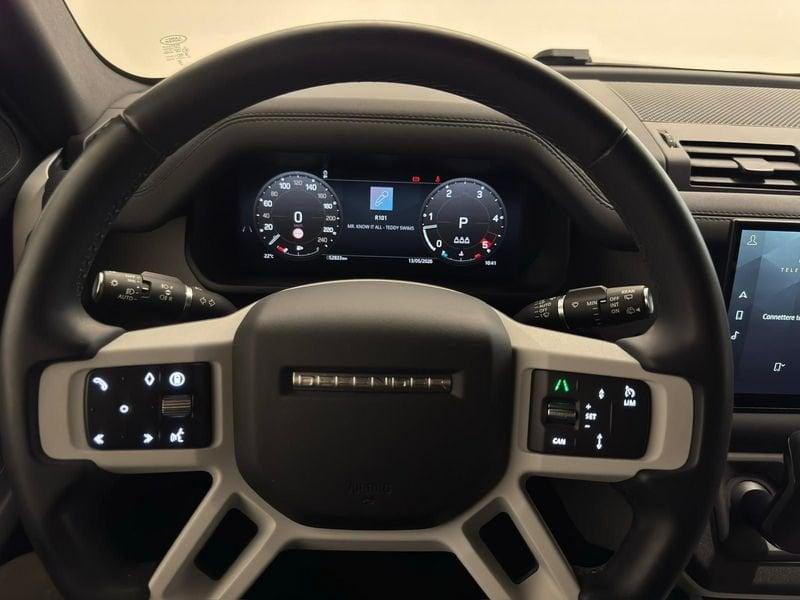 Land Rover Defender 3.0D 200cv X-Dynamic SE | AUTOCARRO N1 | PEDANE