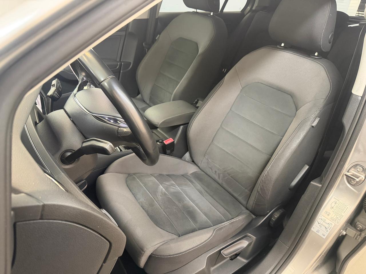 Volkswagen Golf 2.0 TDI DSG 5p. Highline BlueMotion Technology