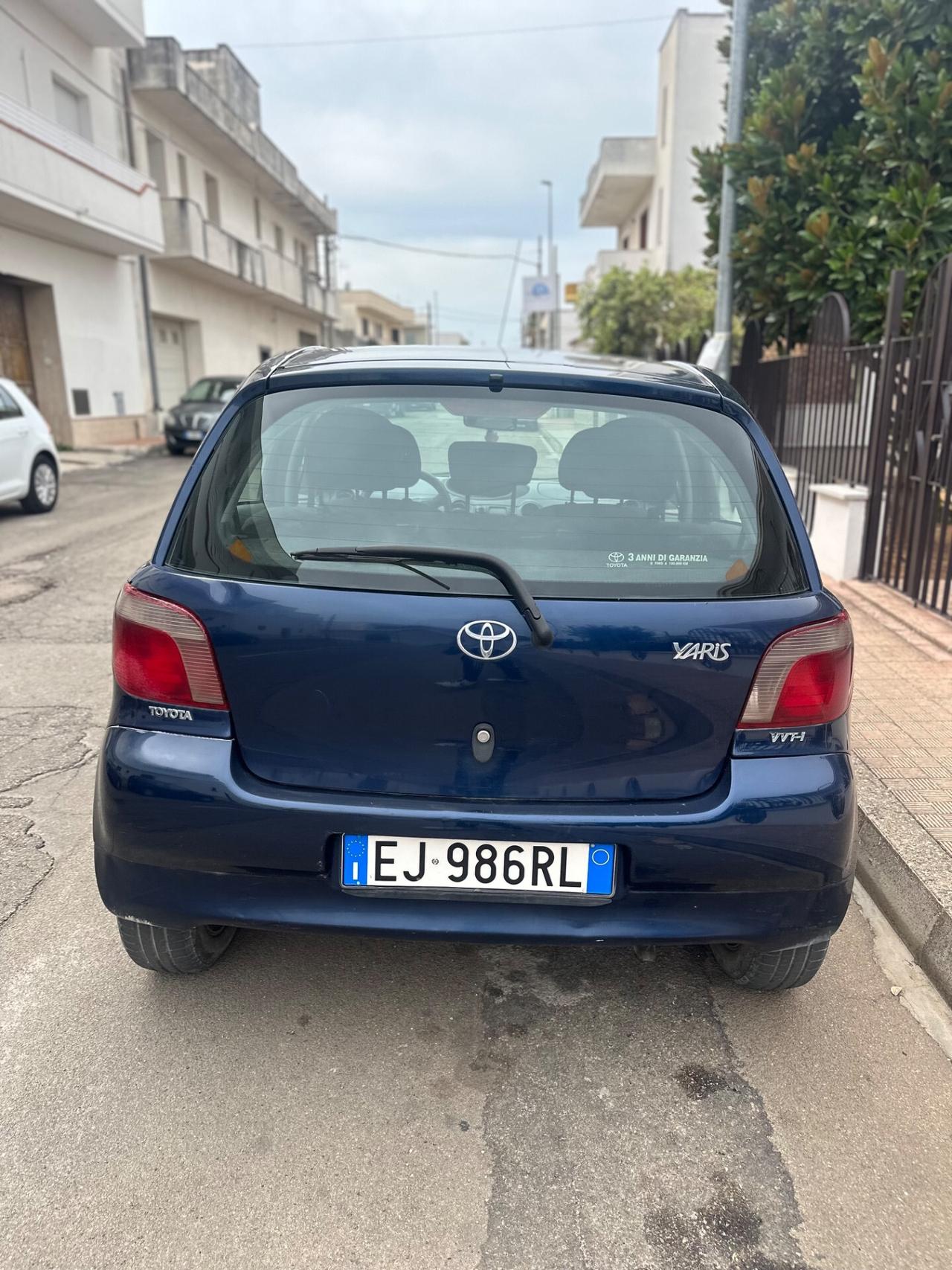 Toyota Yaris 1.0i 4 cilindri