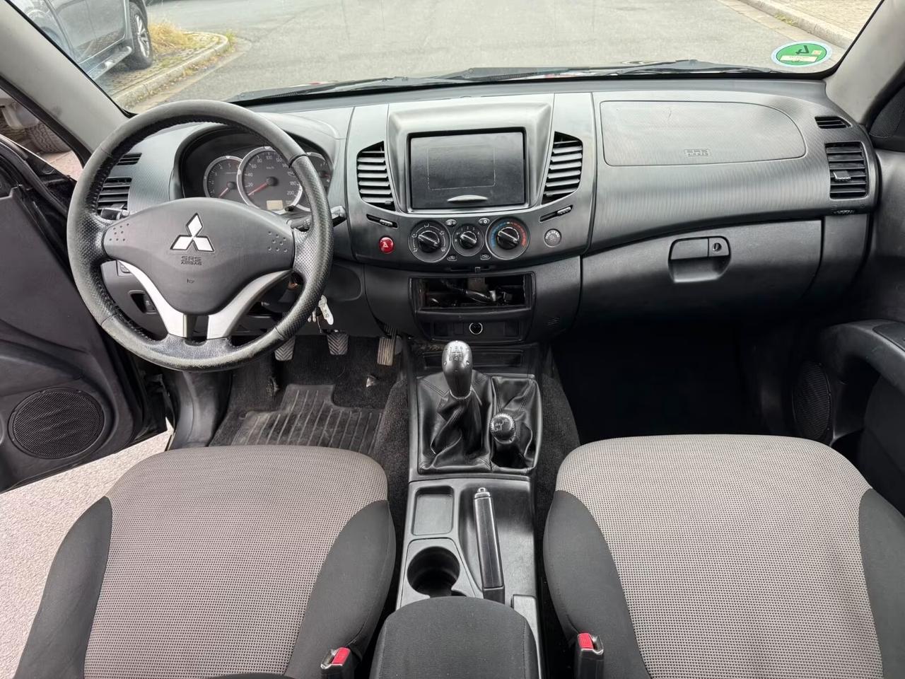 Mitsubishi L200 2.5 DI-D/136CV DC Invite DPF