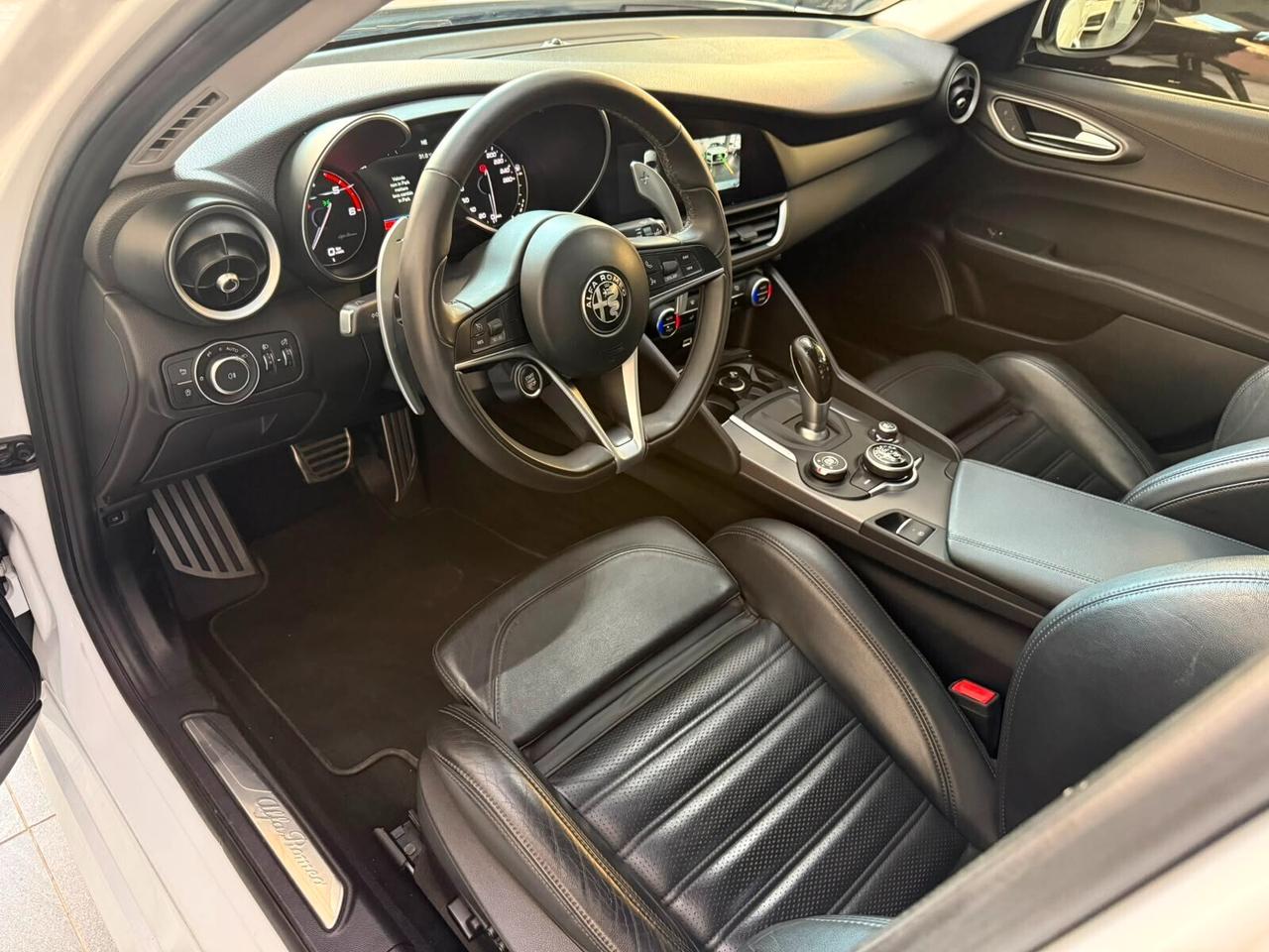 Alfa Romeo Giulia 2.2 Turbodiesel 210 CV AT8 AWD Q4 Veloce