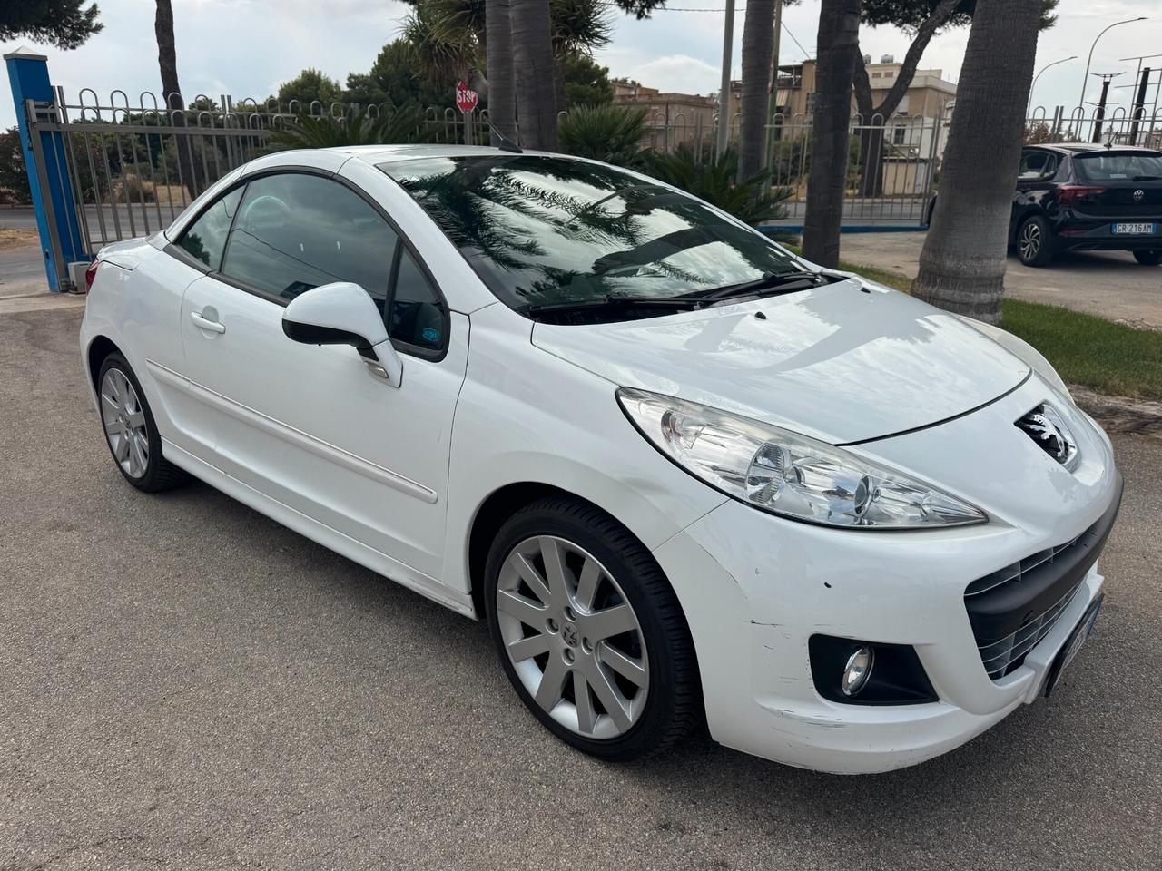 Peugeot 207 1.6 HDi 110CV CABRIO COUPE' Féline