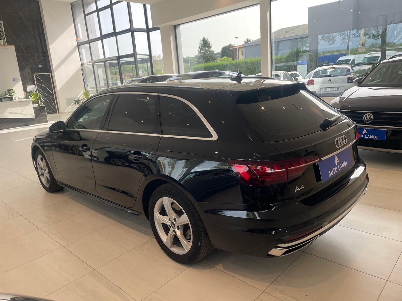 Audi A4 30 TDI/136 CV S tronic Business Advanced
