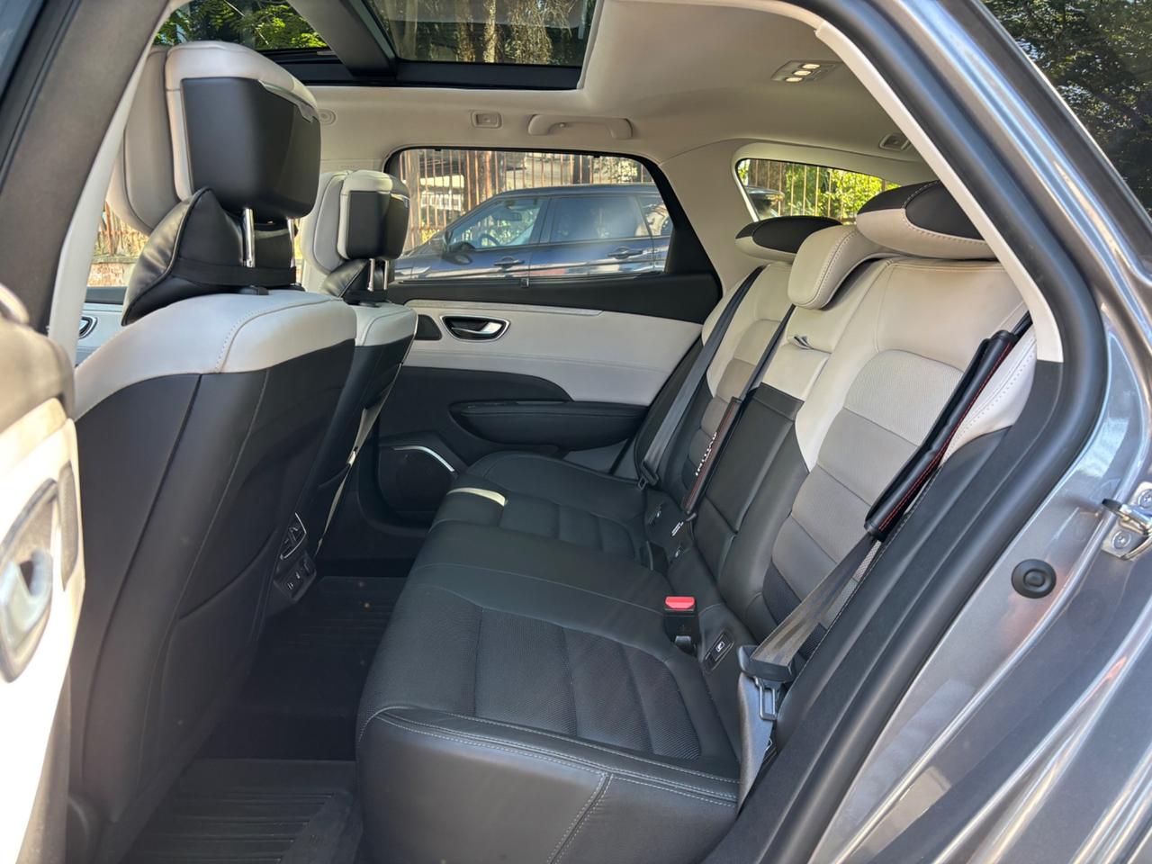 Renault Talisman Sporter TCe 225 CV EDC FAP Initiale Paris 4Control