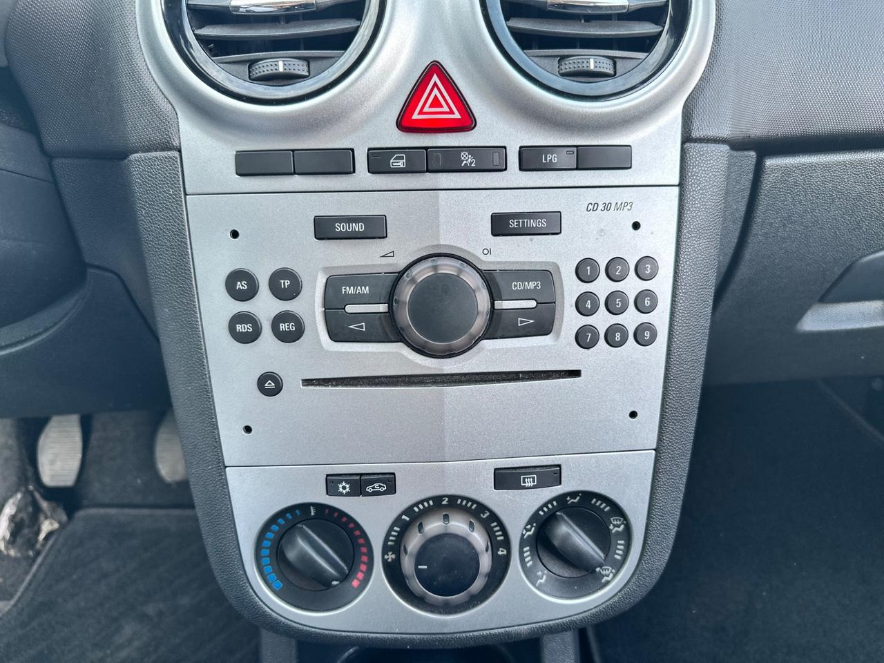 Opel Corsa 1.2 85CV 3 porte GPL-TECH One