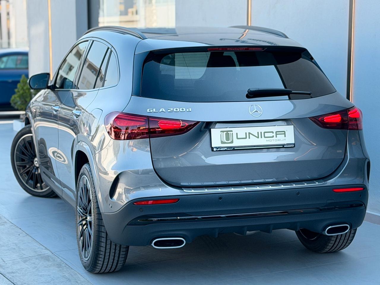 Mercedes-benz GLA 200 d 2.0 150 CV KM0 AMG Premium Plus IVA ESPOSTA