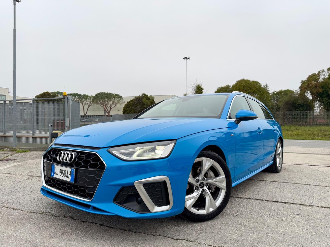 AUDI A4 Avant Quattro S-LINE - Virtual Led 18