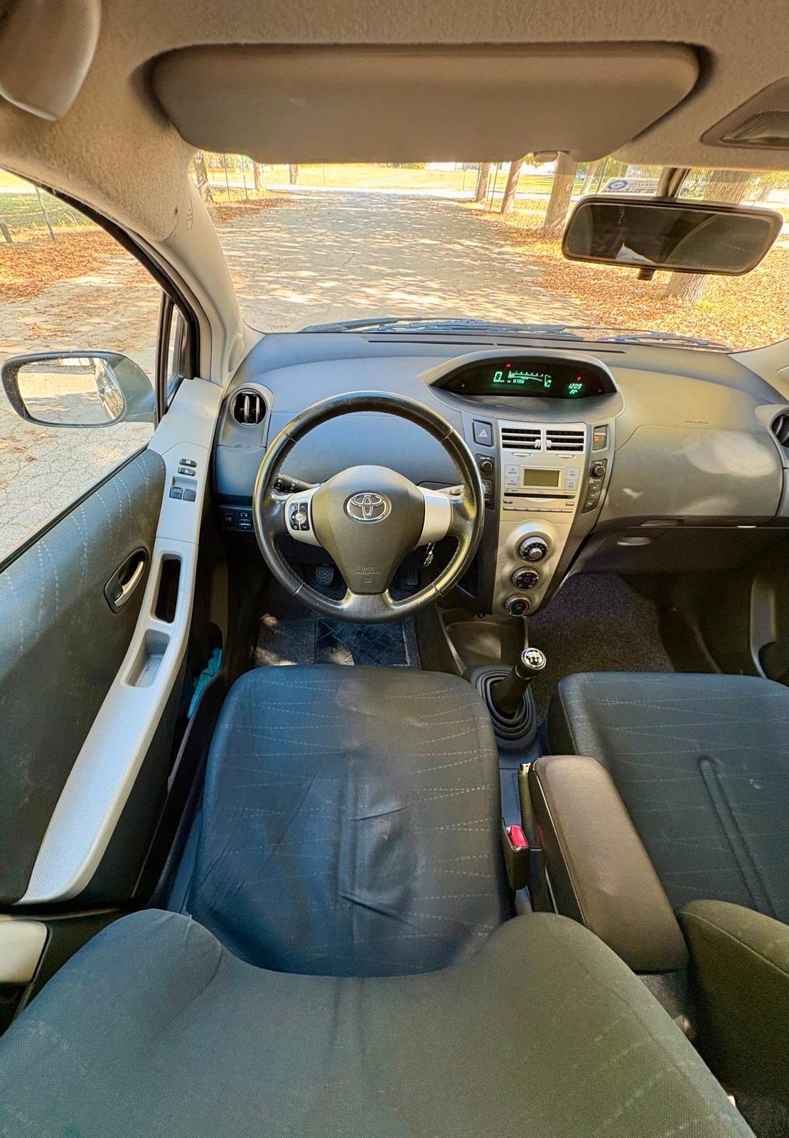 Toyota Yaris 1.4 D-4D 5 porte Navi