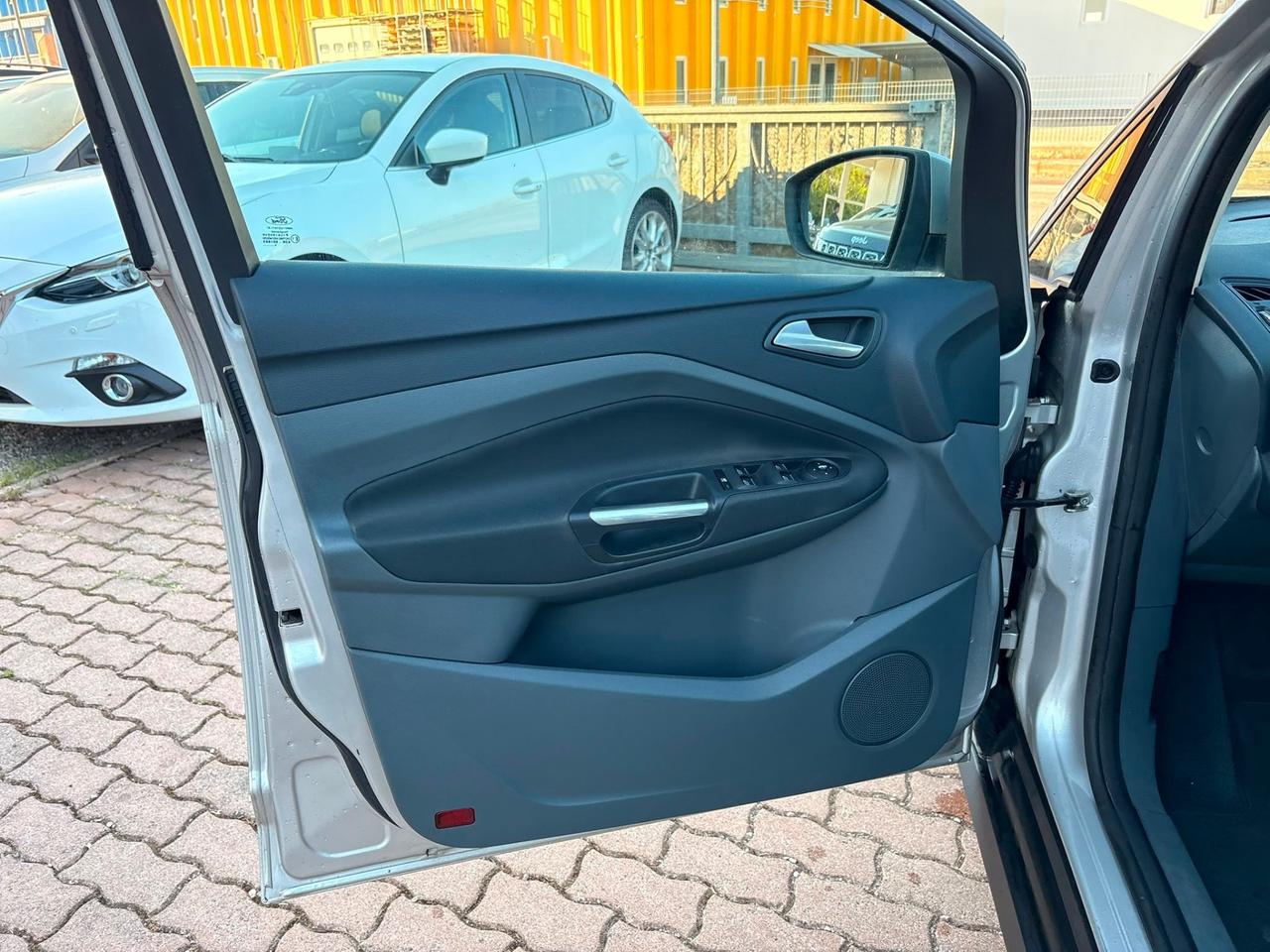 Ford C-Max 1.6 TDCi 95CV Titanium