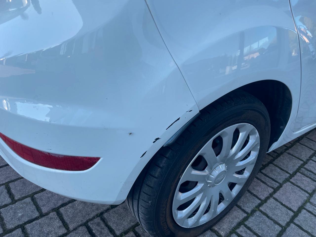 Ford Fiesta 1.5 TDCi 75CV 5 porte Business