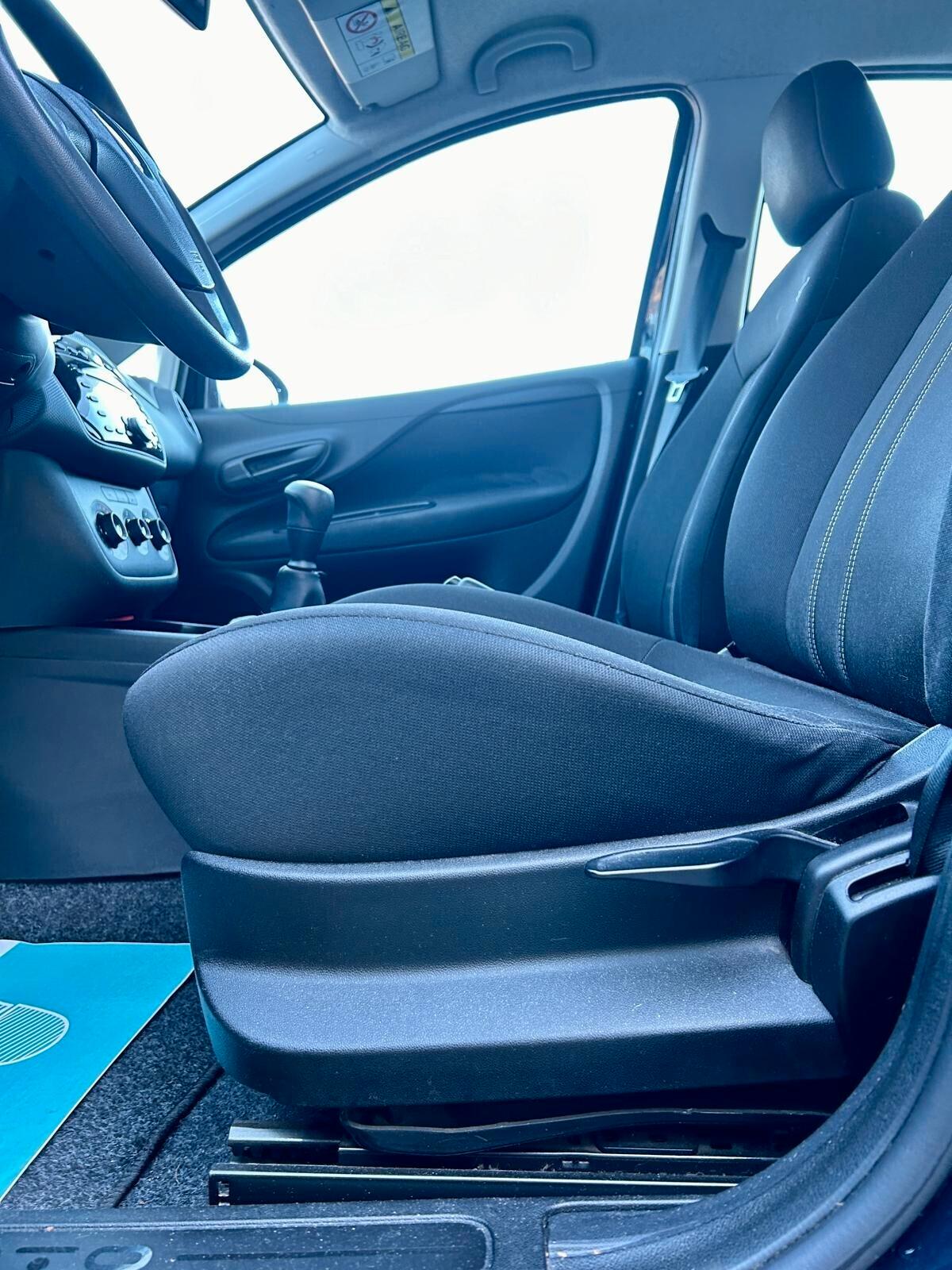 Fiat Punto 1.3 MJT II 75 CV 5 porte Street