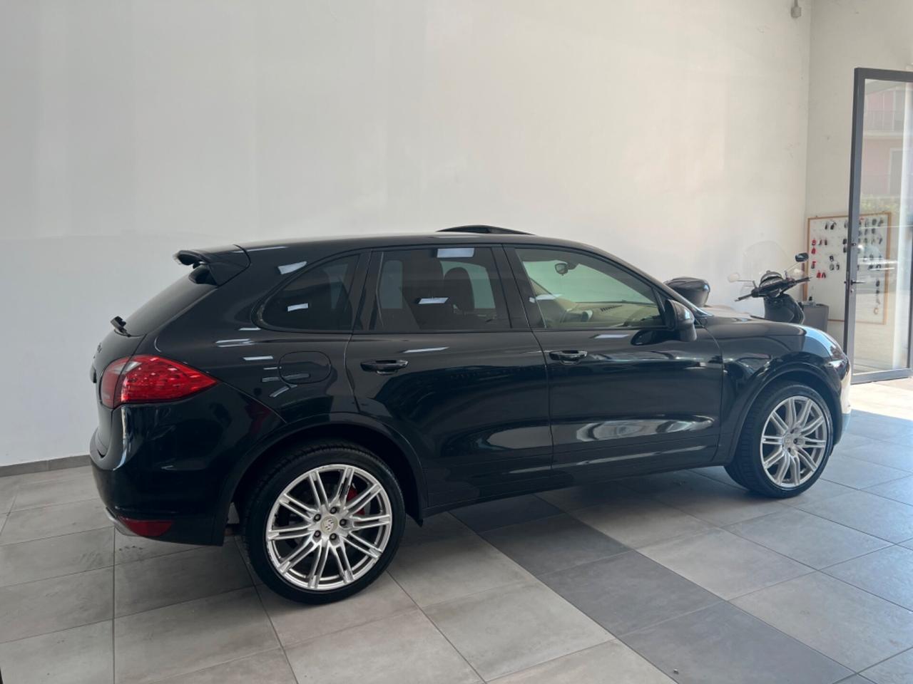 Porsche Cayenne 3.0 Diesel - SUPER PREZZO €18.500