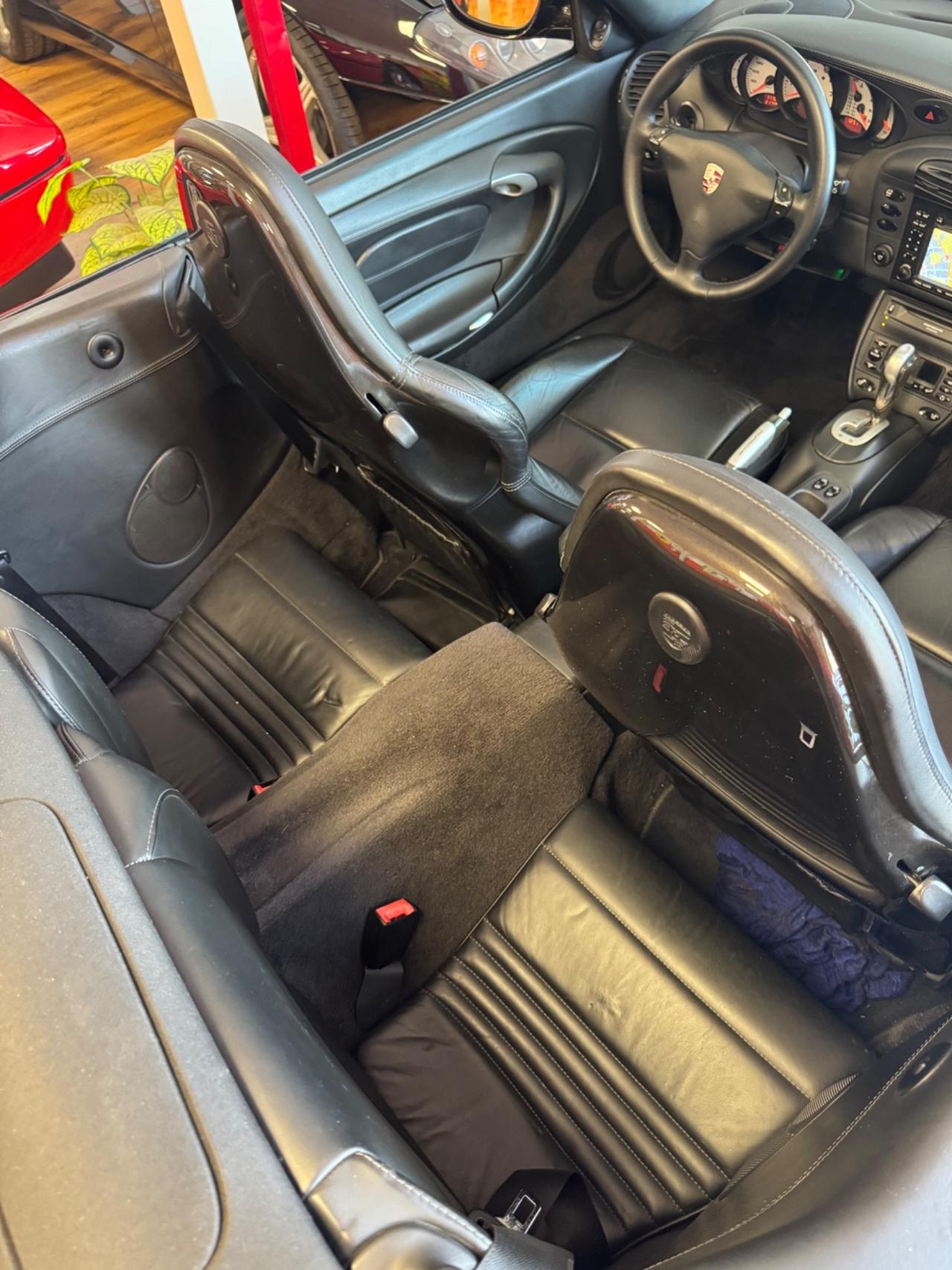 Porsche 996 Carrera 4 Cabrio