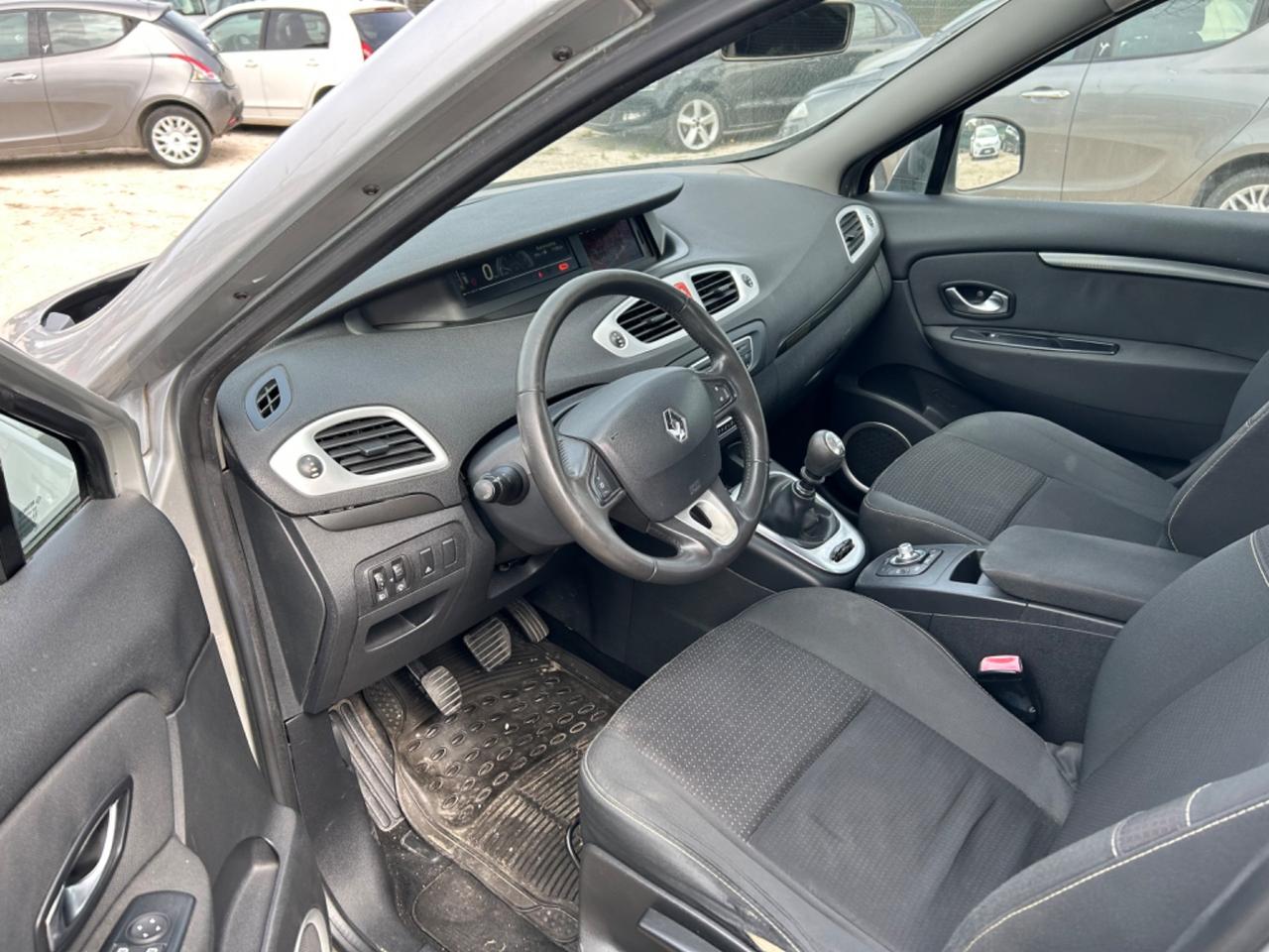 Renault Scenic Scénic X-Mod 1.9 dCi 130CV Luxe