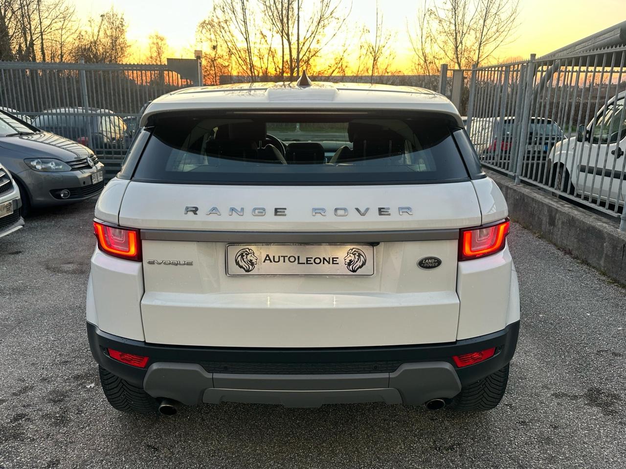 Land Rover Range Rover Evoque 2.0 TD4 150 CV 5p. Pure