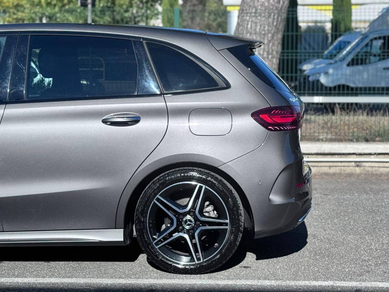 MERCEDES-BENZ B 200 d Automatic AMG Line Premium 150CV Ambient light