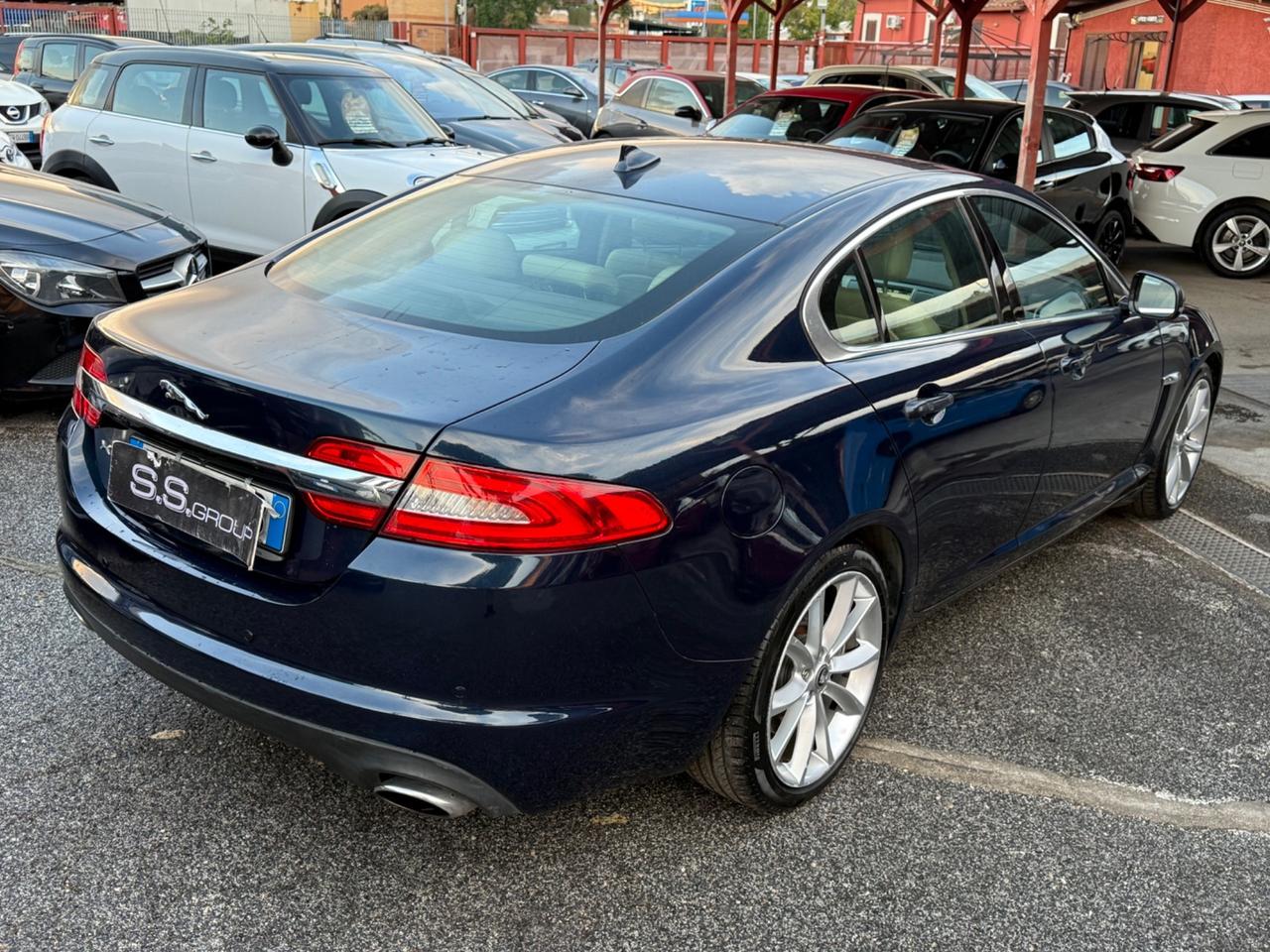 XF 3.0 D V6 Premium Luxury-unipro-rate-garanzia-