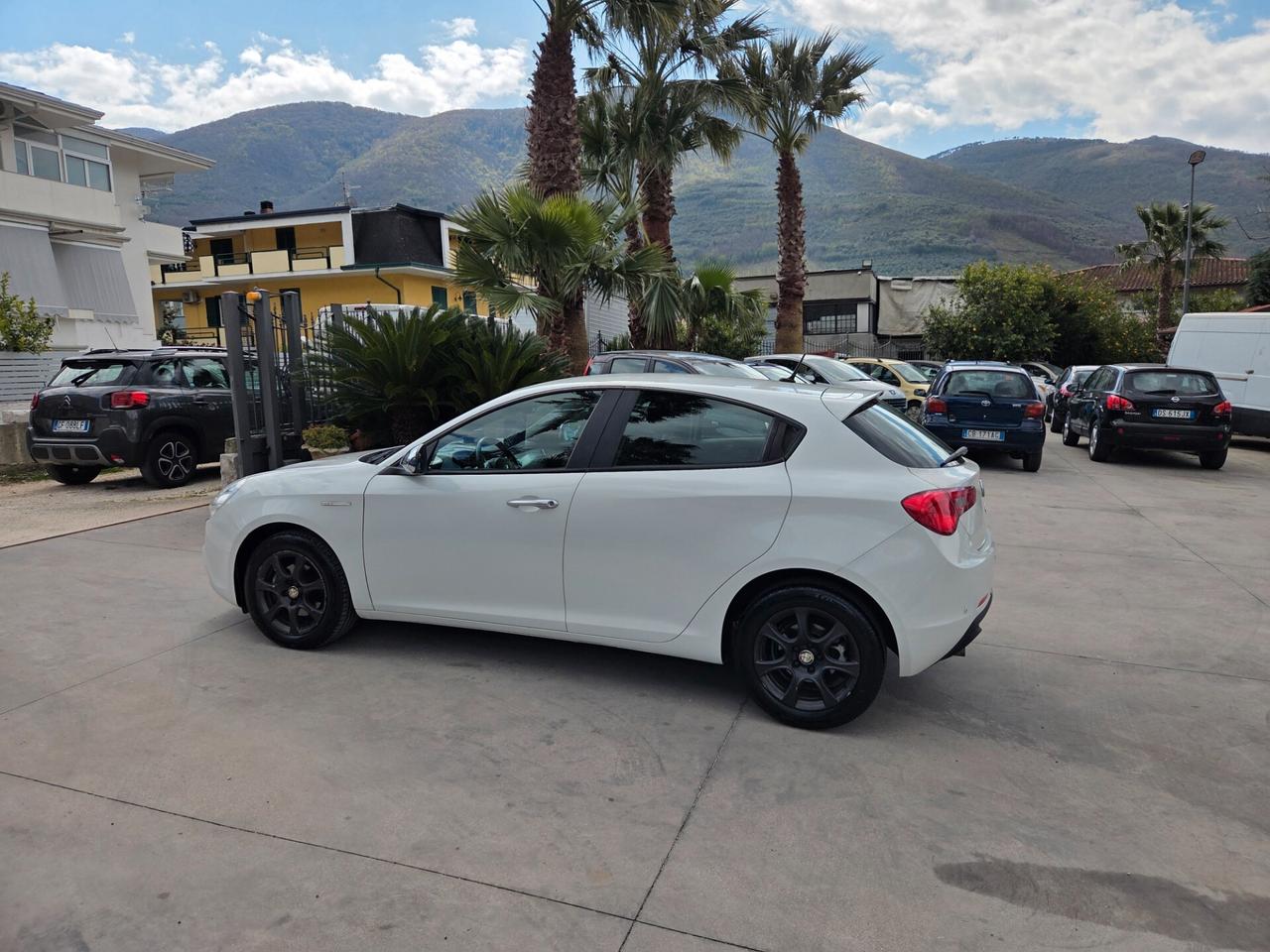 Alfa Romeo Giulietta 1.6 JTDm-2 105 CV - PERFETTA