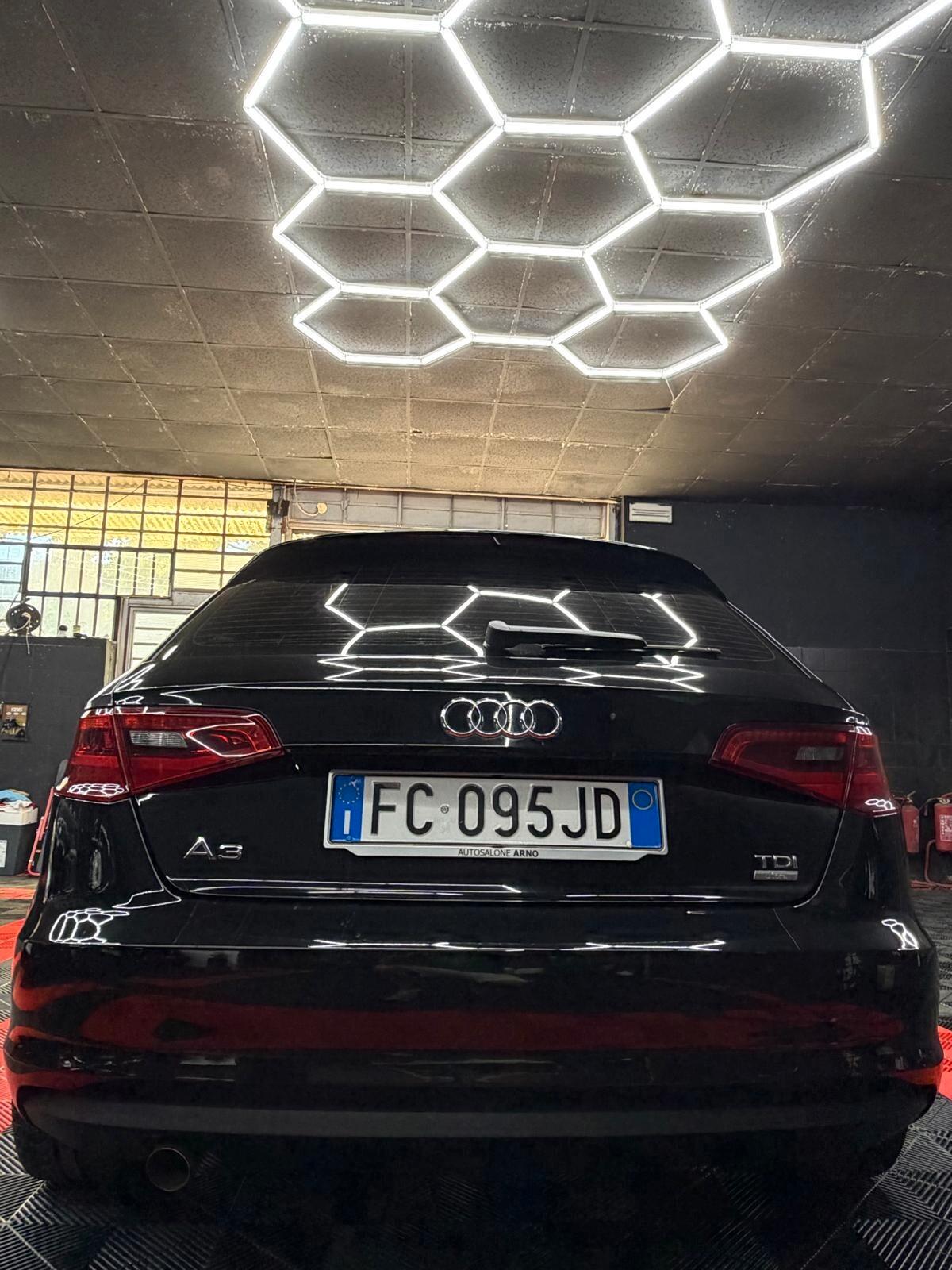 Audi A3 1.6 TDI clean diesel Attraction