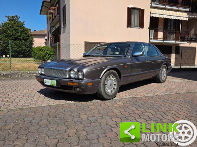 DAIMLER Six LWB 4.0L GUIDA A DESTRA