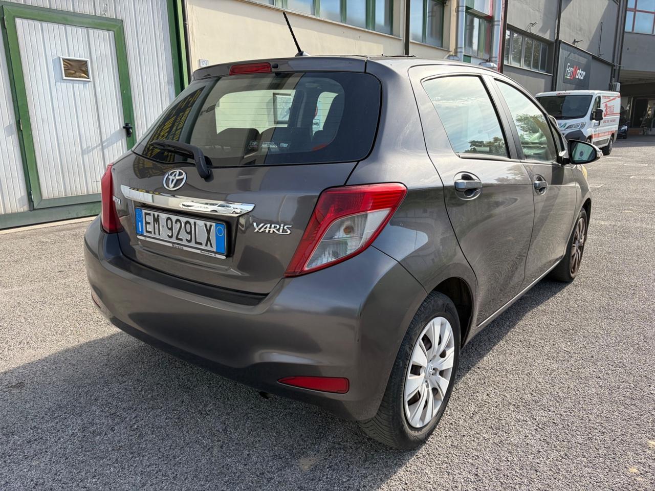 Toyota Yaris 1.0 5 porte