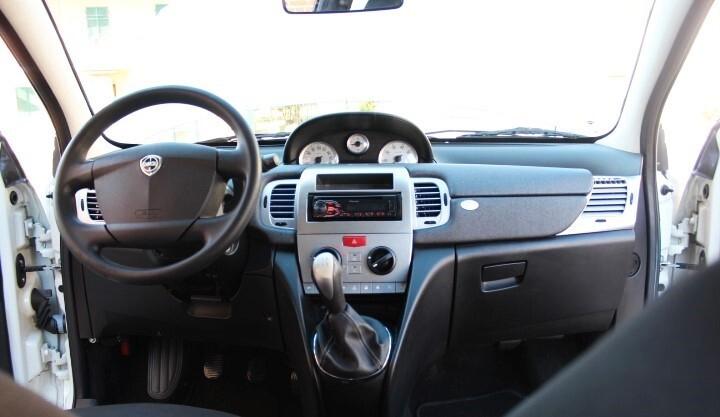 Lancia Ypsilon 1.3 MJT New Oro ESTETICA DA ESPOSIZIONE 5POSTI CLIMA CD USB AUX IN PNEUMATICI ALL SEASON