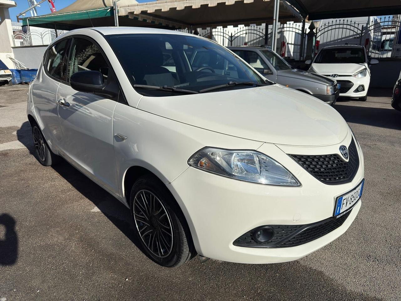Ypsilon 1.2 69 CV My19 S&S Gold